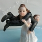 Preview: Cake Topper - Bride carries Groom over her schoulders