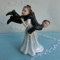 Preview: Cake Topper - Bride carries Groom over her schoulders