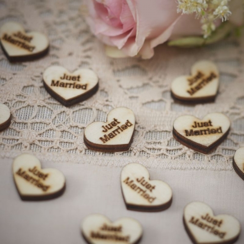 Konfetti Holzherzen Just Married - vintage